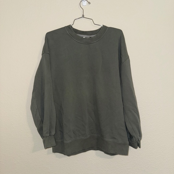 perfectly oversized crew - Picture 4 of 6